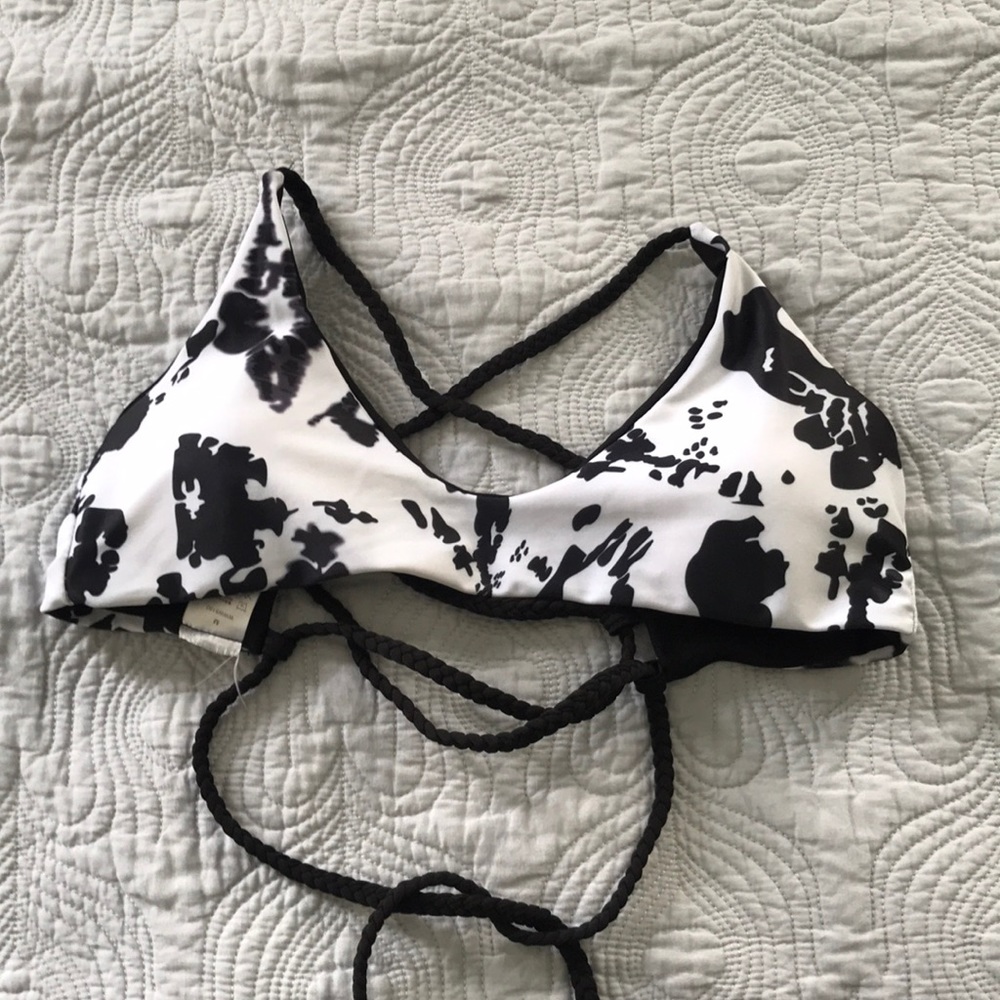 Tie-Tye B&W Lace-Up Back Bikini Top